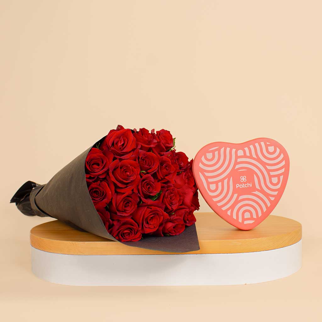 Patchi Tin Box of 22 Pieces | Romantic Hand Bouquet 20 Flowers