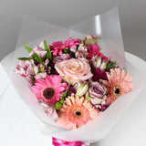 Mixed Flower Bouquet – Pink Roses & Gerbera